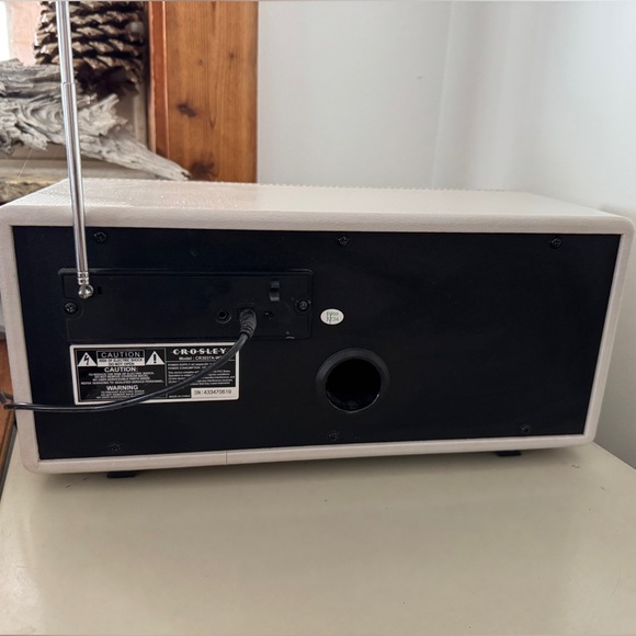 Crosley Harmony FM Radio Bluetooth Speaker - Picture 3 of 4